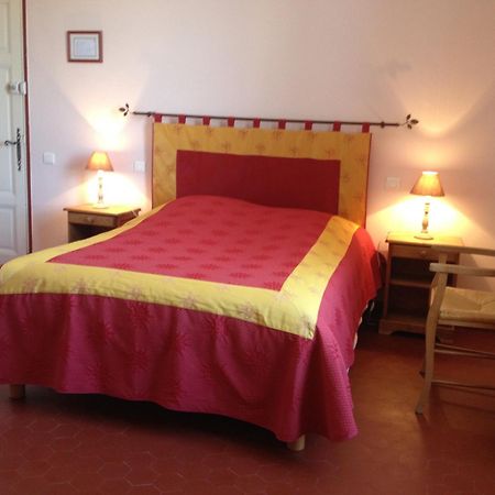Bed and Breakfast Mas La Cigaliere Венаск Экстерьер фото