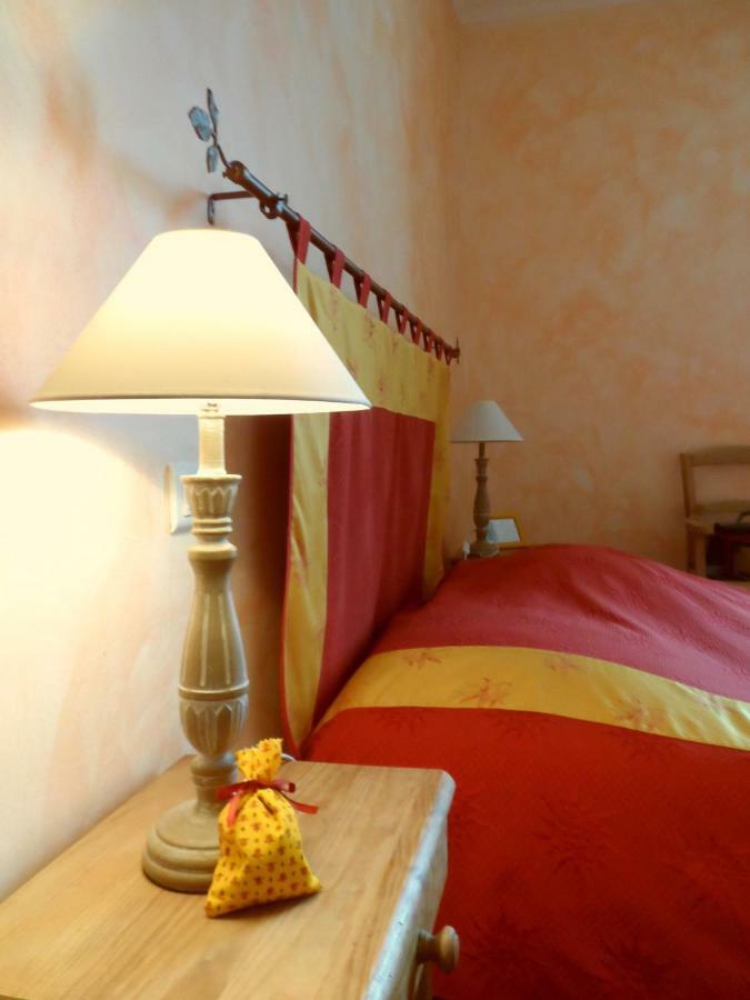Bed and Breakfast Mas La Cigaliere Венаск Экстерьер фото