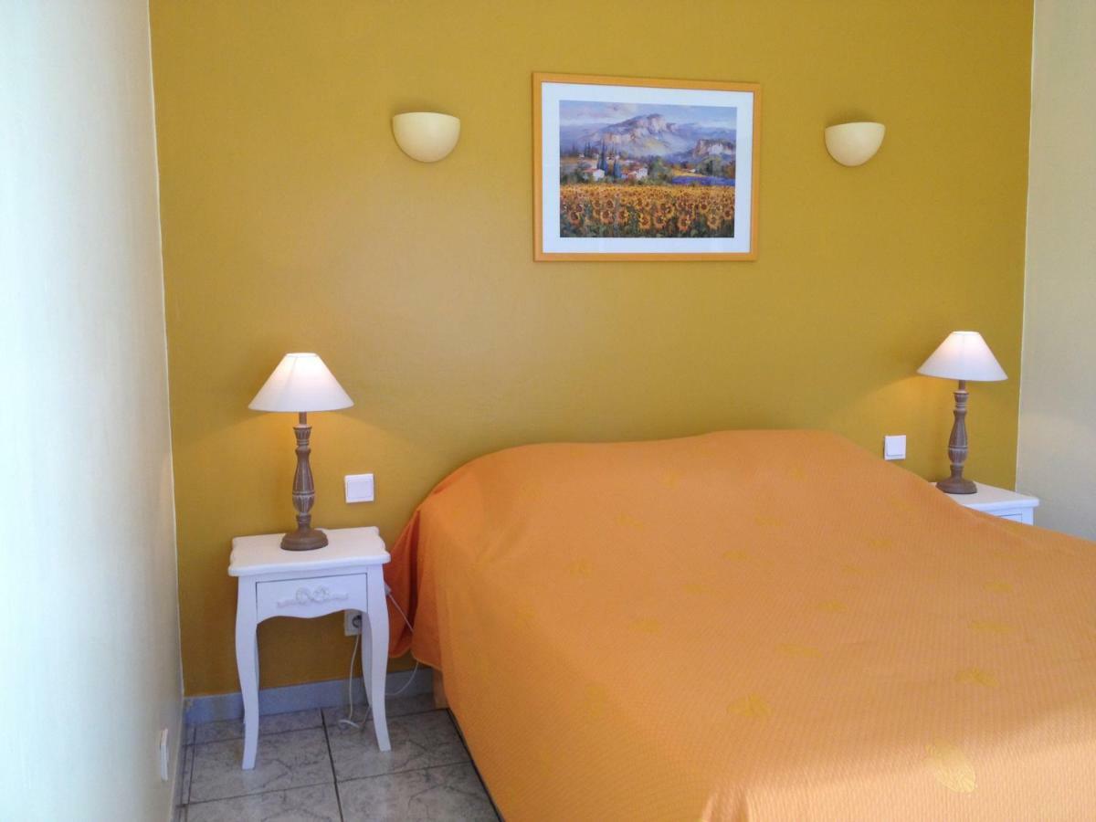 Bed and Breakfast Mas La Cigaliere Венаск Экстерьер фото